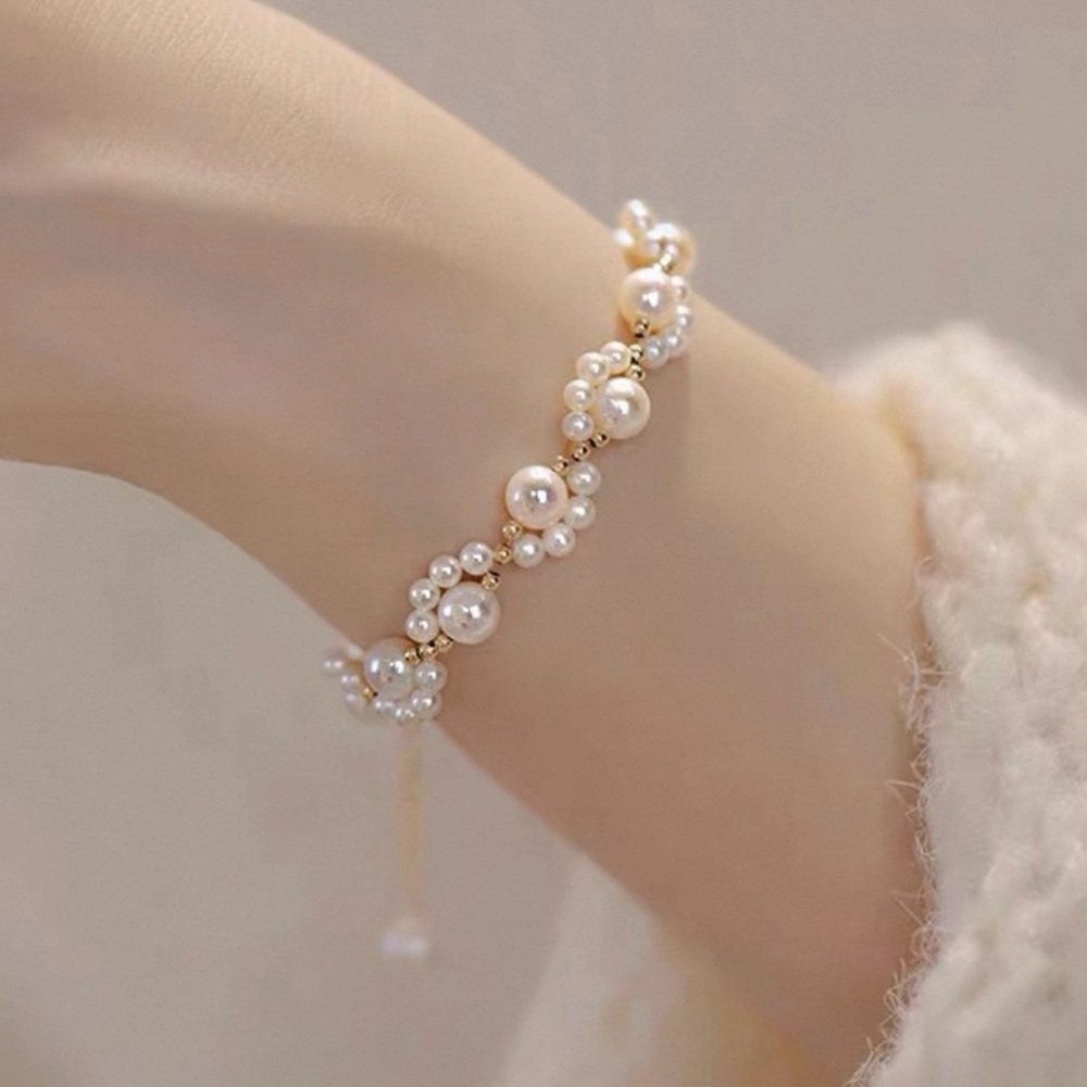 Elegant Pearl Cluster Bracelet